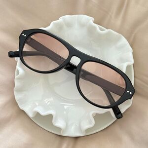 y2k style sporty black and brown lense sunglasses